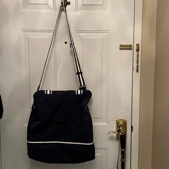 Mark and Graham Tennis Bag - Picture 2 of 8